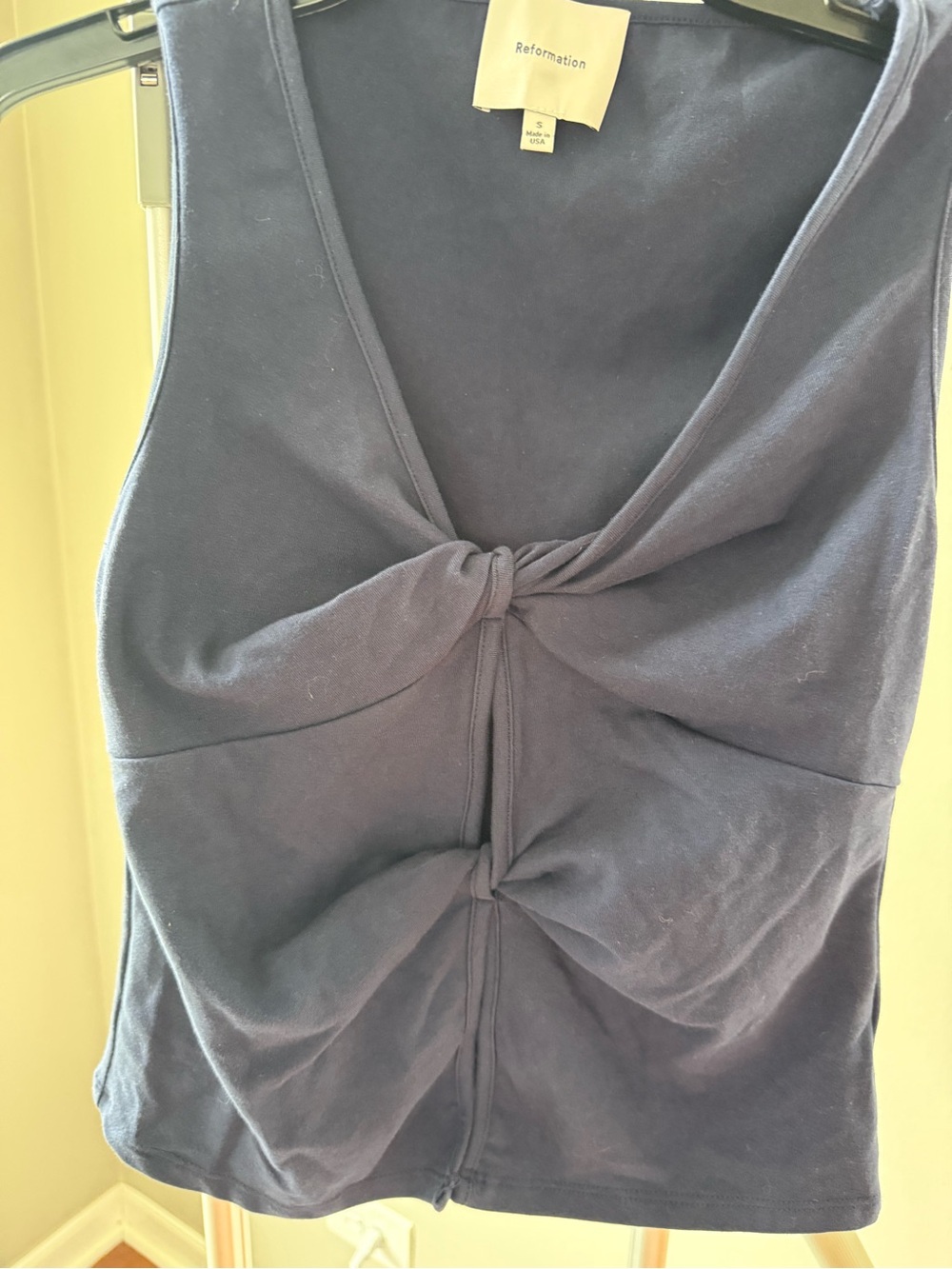 Reformation Tefi Twist Cutout Stretch Organic Cotton Tank - Picture 4 of 4